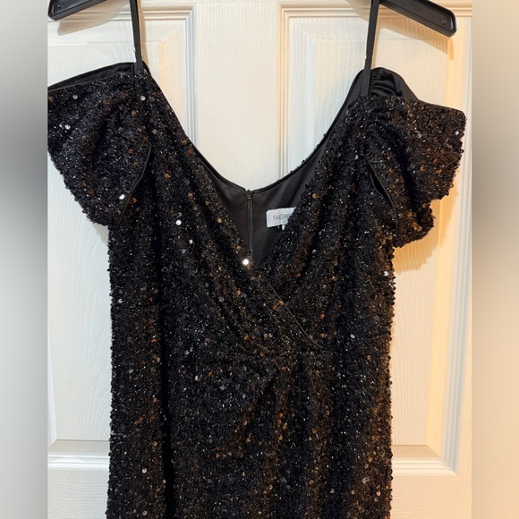 FAERIESTY Elegant Black Sequin Off Shoulder Dress MOM OR GRAN OF BRIDE OR GROOM - Picture 4 of 10